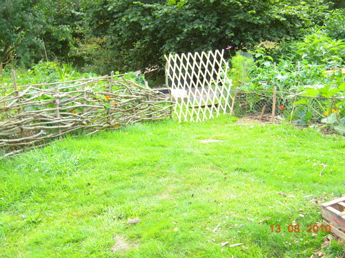 entrée jardin du  bas.jpeg